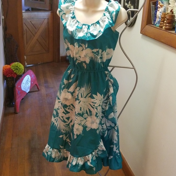 hawiian creations Dresses & Skirts - Vintage ruffle dress